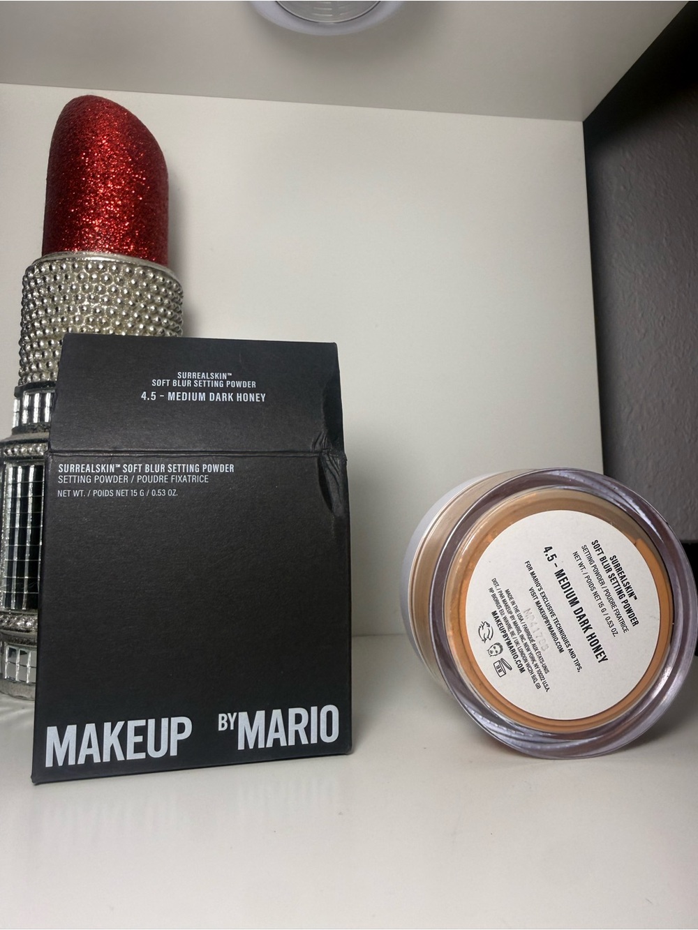 MAKEUP BY MARIO Surrealskin Soft Blur Setting Powder - Medium Dark Honey 4.5